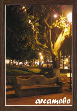 Bancas de la plaza Gertrudis Bocanegra